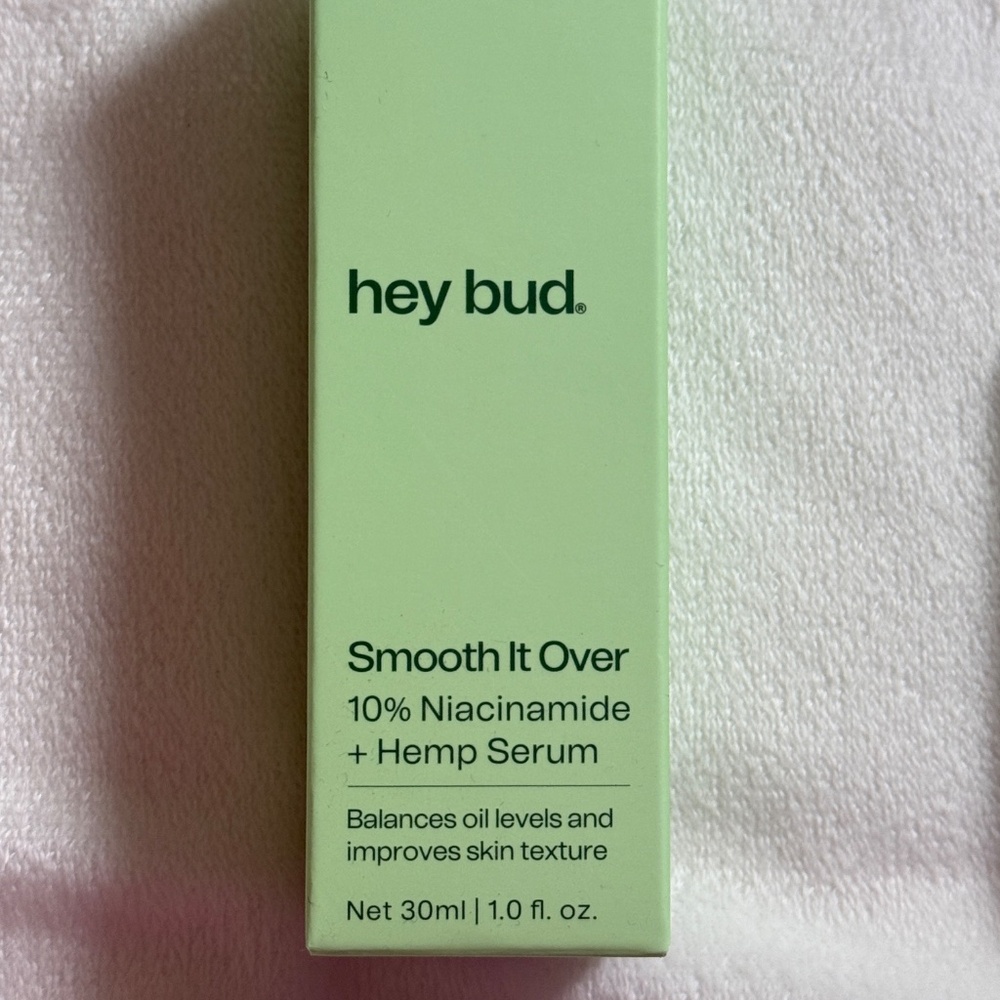 Hey Bud Skincare Smooth it Over 10% Niacinamide + Hemp Serum - Picture 2 of 5